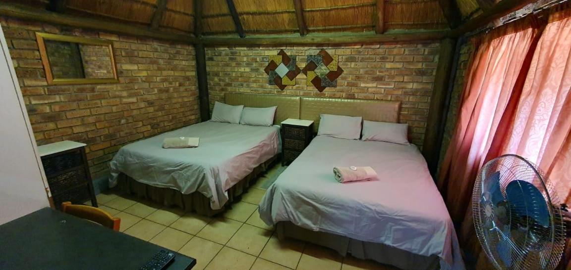 Pepe Piatto Lodge Grootvlei Exterior photo